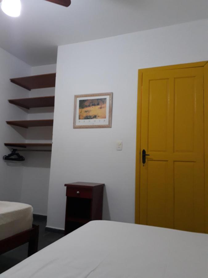 Апарт отель Residencial Colonial Amarelo A 150M Da Praia De Mariscal Бомбиньяс Экстерьер фото