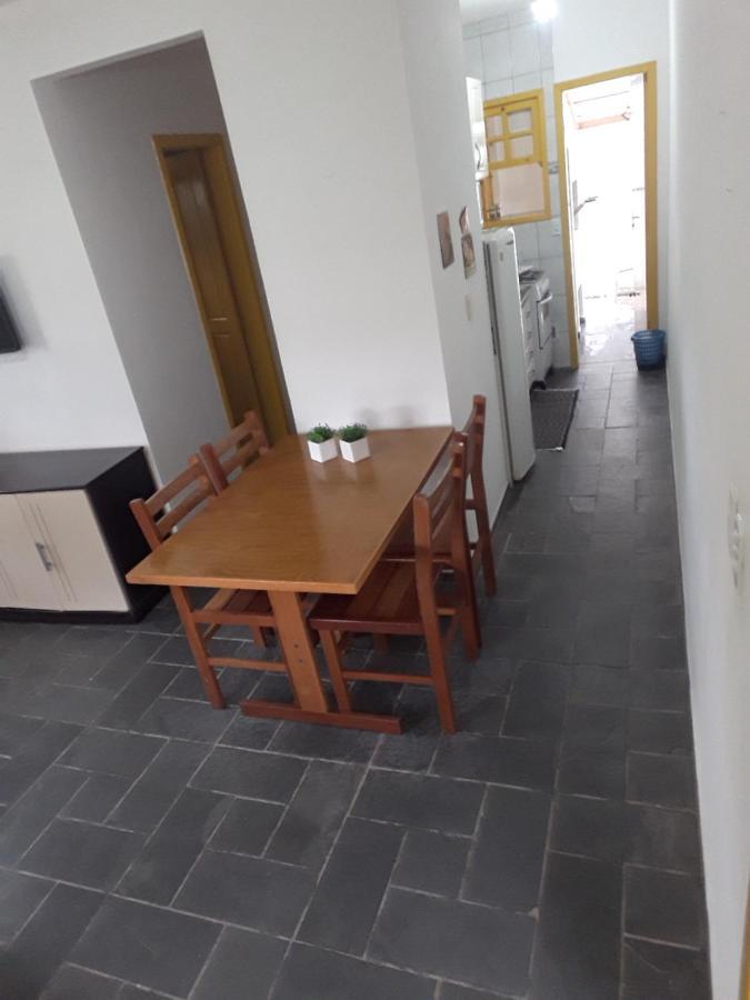 Апарт отель Residencial Colonial Amarelo A 150M Da Praia De Mariscal Бомбиньяс Экстерьер фото